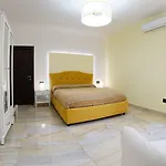 Beverello Hotel Nápoles