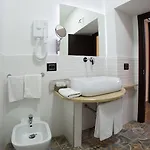 Beverello Hotel Nápoles