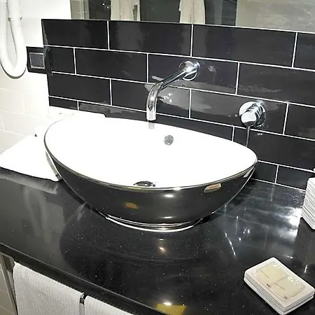 Beverello Hotel 3*