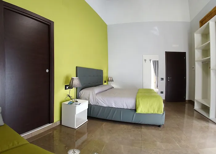 Beverello 3* Nápoles