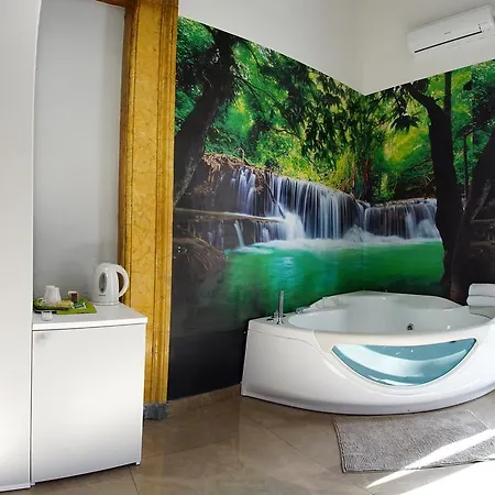 Beverello Hotel Neapol